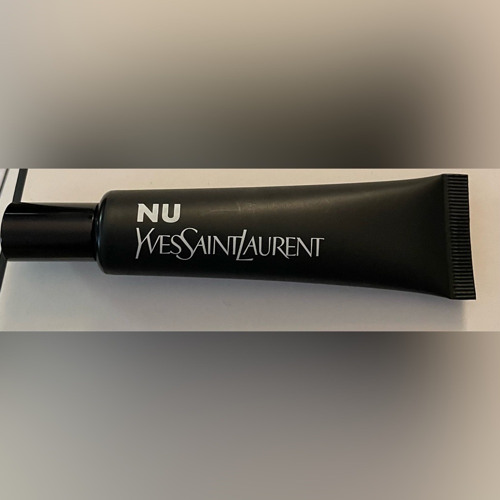Yves Saint Laurent NU Blotting Lotion